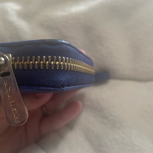 Michael Kors Jet Set Wallet; Electric Blue Leather Zip Wristlet - Picture 17 of 17